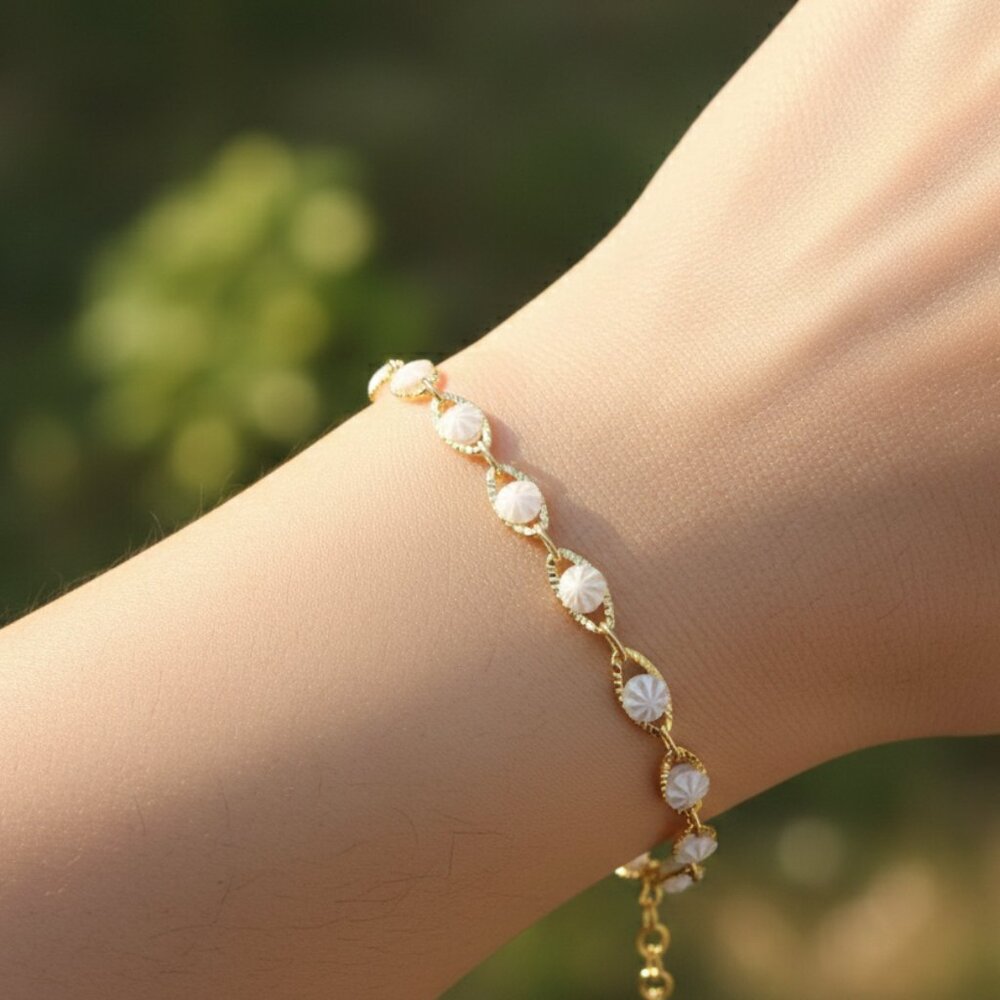 "Trendy Handmade Bracelet – A Stylish Gift for Women & Girls, MAR091266